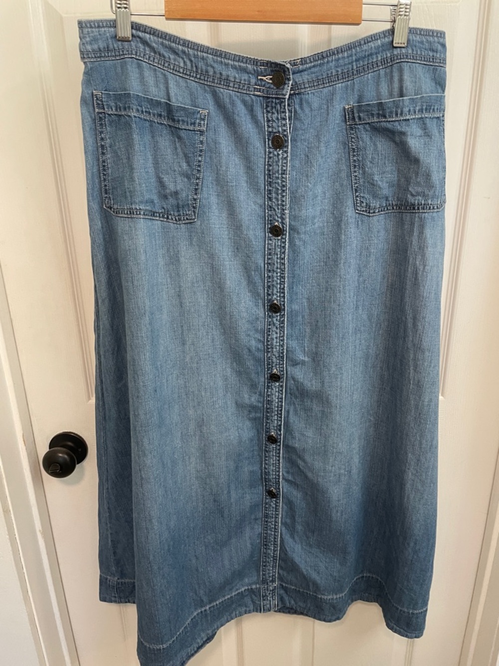 Chaps Light Blue Denim Button-Front Skirt